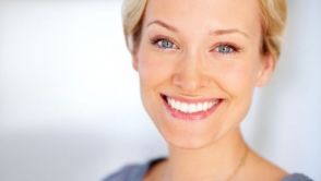 Cesta k zářivému úsměvu vede přes stomatologickou ordinaci
